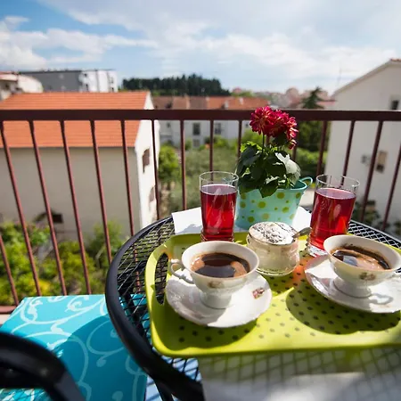 Cozy Iskra Apartmán *